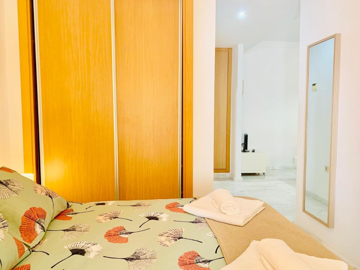 Homely Malaga Parras Con Terraza Interior Y Parking Privado Bajo Suplemento Buitenkant foto