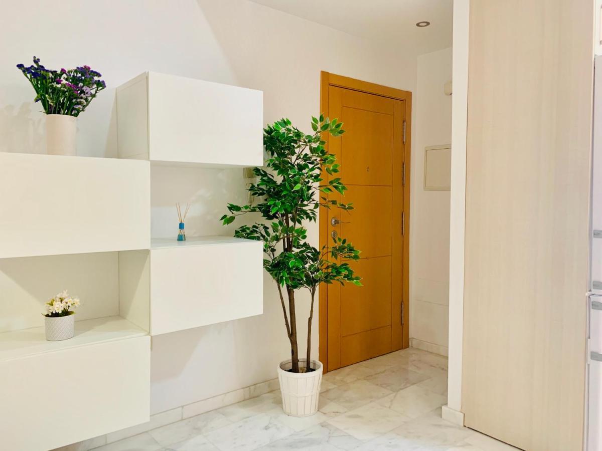 Homely Malaga Parras Con Terraza Interior Y Parking Privado Bajo Suplemento Buitenkant foto
